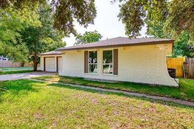6330 King Post Dr, Houston, TX 77088 - photo 4