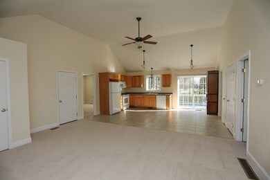 75 Jenna Way, Manchester, NH 03104 - photo 5