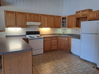 602 & 604 E 5th St, Chadron, NE 69337 - photo 7