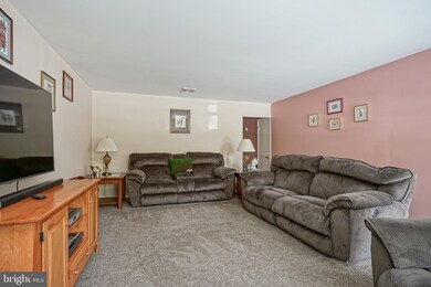 186 Middlesex Ct, West Deptford, NJ 08086 - photo 6