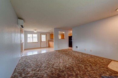 1218 SW Bryson St, Dallas, OR 97338 - photo 2