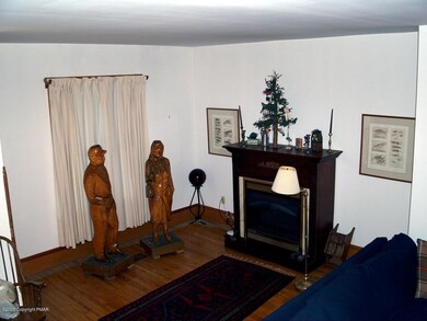 509 Thomas St, Stroudsburg, PA 18360 - photo 5