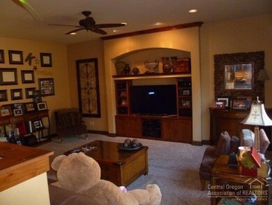 63376 Tristar Dr, Bend, OR 97701 - photo 4