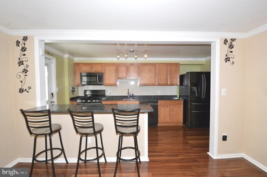 919 Circle Dr, Halethorpe, MD 21227 - photo 6