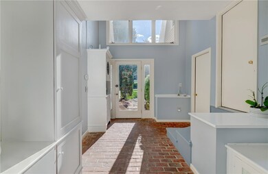 6 Apple Tree Ln, Barrington, RI 02806 - photo 5