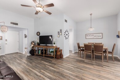 10317 W Highwood Ln, Sun City, AZ 85373 - photo 5