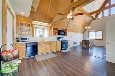 8860 Drake Lane-63