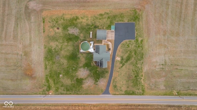 4725 S 250 E, Columbus, IN 47201 - photo 3