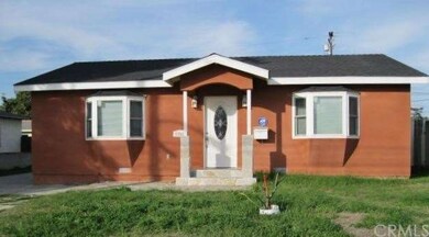 Welcome home! Bay windows recently added with newe