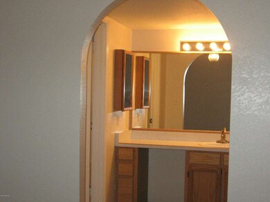 MB Bath w vanity