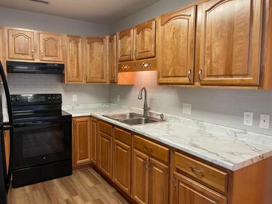 15 Carlin Ct unit 12, Logan, OH 43138 - photo 6