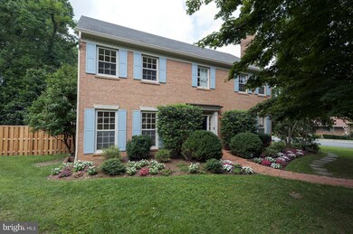 10 Wesley Cir NW, Washington, DC 20016 - photo 2