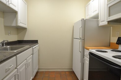 67 St Germain unit 19-1, Boston, MA 02115 - photo 4