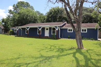 1005 Midas Ln, Alvin, TX 77511 - photo 3