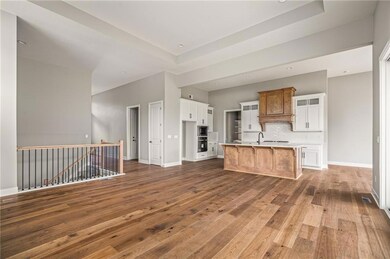 9164 Saddletop St, Lenexa, KS 66227 - photo 6