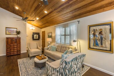 Large Entertaining Room!