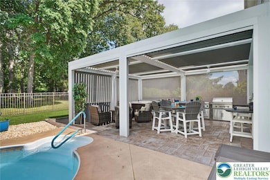 5191 Cassidy Dr, Schnecksville, PA 18078 - photo 2