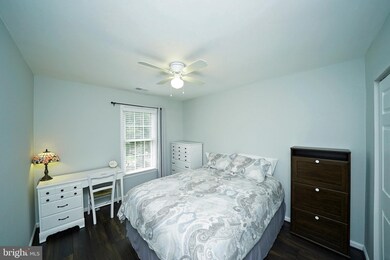 11854 Abercorn Ct, Reston, VA 20191 - photo 5