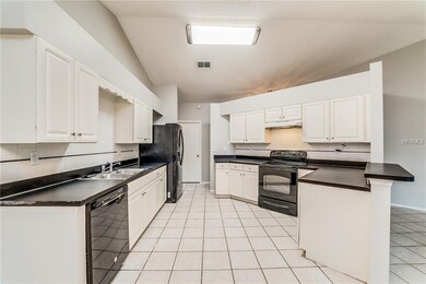 127 Clowson Ct, Ocoee, FL 34761 - photo 4