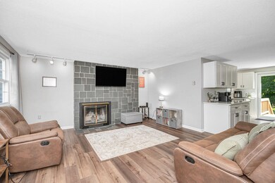 88 Fieldstone Dr unit 88, Londonderry, NH 03053 - photo 4