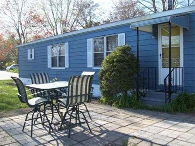 76 Lillian Ave, Seabrook, NH 03874 - photo 4