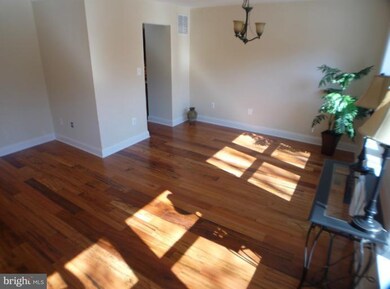 5419 Bishops Head Ct, Columbia, MD 21044 - photo 2