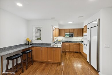 84 Manchester Dr, Buffalo Grove, IL 60089 - photo 4