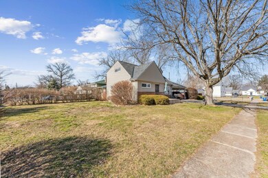 317 Pineview Dr, Columbus, OH 43213 - photo 6