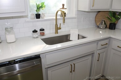 1644 S Pine Ave, Broken Arrow, OK 74012 - photo 5