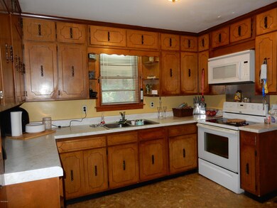 1225 Baker Dr, Macon, GA 31206 - photo 3