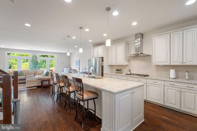 7205 Holywell Ln, Falls Church, VA 22043 - photo 6