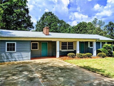 205 N Greenbriar Rd, Statesville, NC 28625 - photo 2