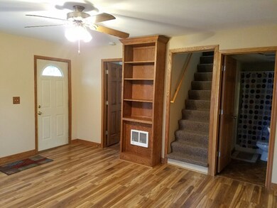 724 W 3rd St, Cedar Falls, IA 50613 - photo 6