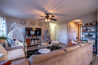 266 Gentry Crossing Blvd, Mount Washington, KY 40047 - photo 6