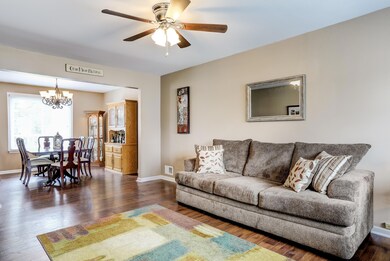 005_Living & Dining Room