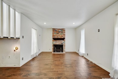 11826 Petal Dr unit 73, San Antonio, TX 78216 - photo 4