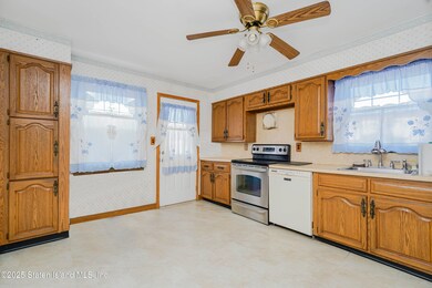 39 Troy St, Staten Island, NY 10308 - photo 4