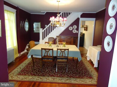 210 Bernhart Ave, Reading, PA 19605 - photo 5