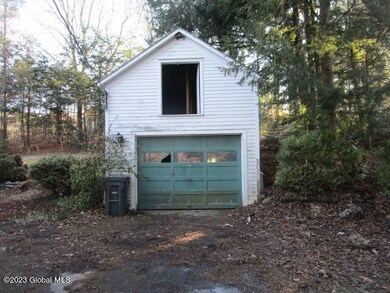 196 Palmer Ave, Corinth, NY 12822 - photo 4