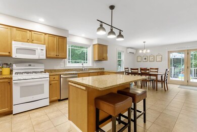 4 Sweetbrier Ln, Scarborough, ME 04074 - photo 2