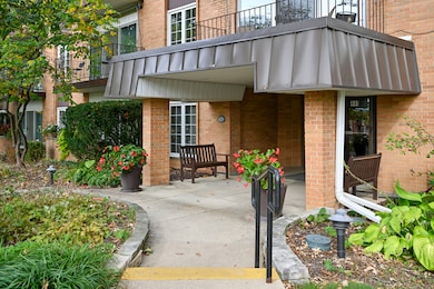 441 N Park Blvd unit 5K, Glen Ellyn, IL 60137 - photo 2