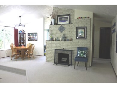 3335 Fillmore St, Eugene, OR 97405 - photo 4