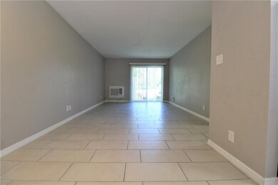 3001 Bee Ridge Rd unit 213, Sarasota, FL 34239 - photo 5