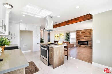 11002 S Truro Ave, Inglewood, CA 90304 - photo 4