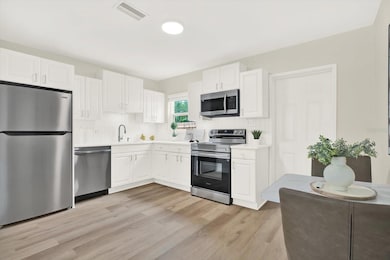 4000 Locust St NE, Saint Petersburg, FL 33703 - photo 5