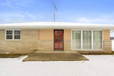 6742 E County Road 900 N, Seymour, IN 47274 - photo 3