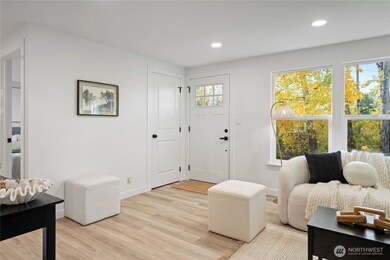 10050 12th Ave SW, Seattle, WA 98146 - photo 5