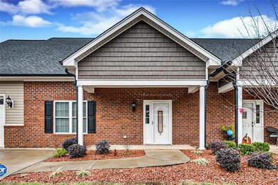 2105 Springwood Ct, Asheboro, NC 27205 - photo 2