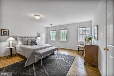 3549 Hamlet Place, Chevy Chase, MD 20815 - photo 6