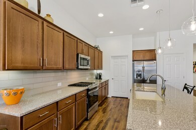 Gas Range & Lots of Cabinets